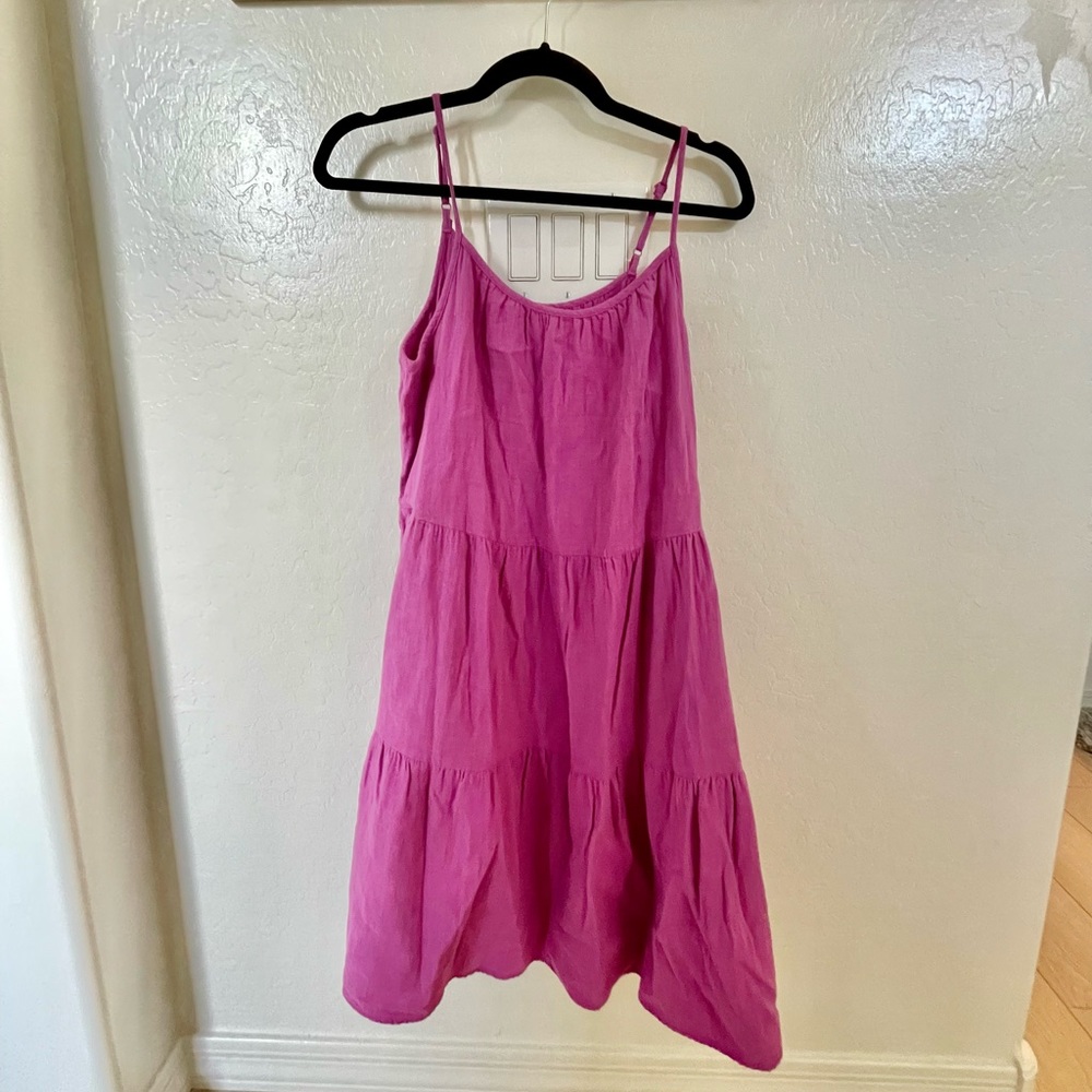 Universal Threads pink dress, with pockets  size XS, NEVER WORN